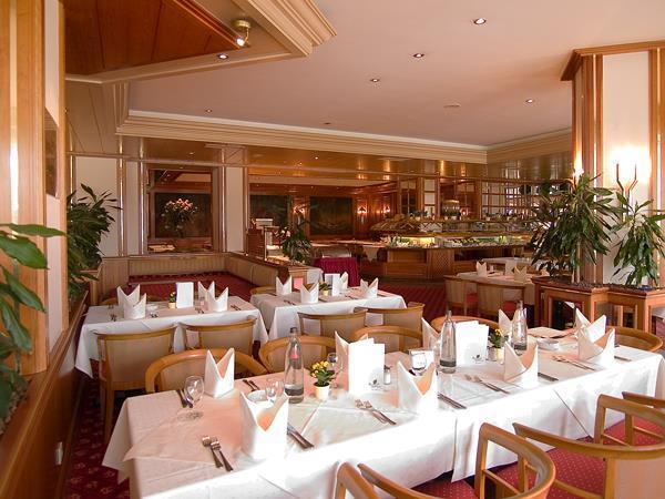 Kurpark-Hotel Bad Dürkheim Restauracja zdjęcie